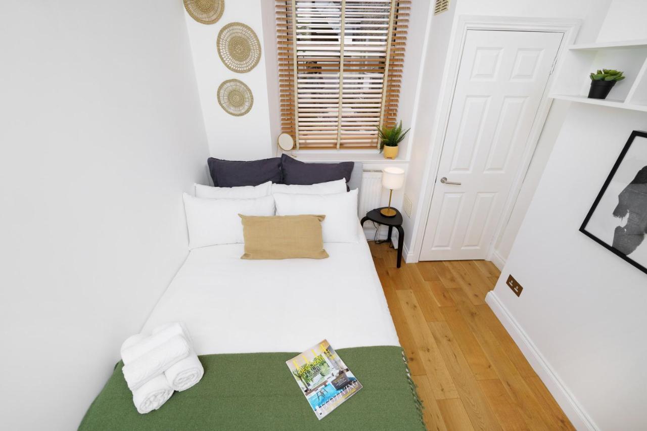 2 Bedr, 3 Beds, 1 Bath Thames, Trafalgar Sq Londýn Exteriér fotografie