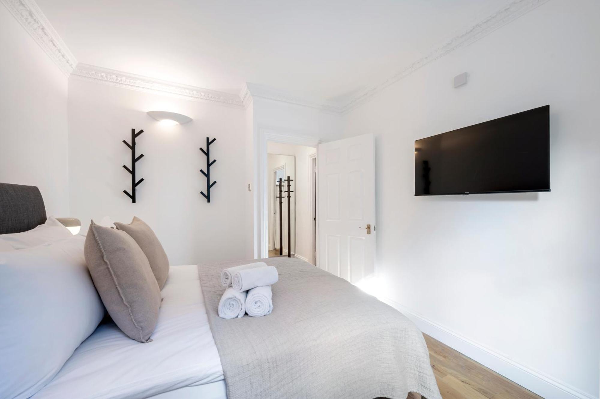 2 Bedr, 3 Beds, 1 Bath Thames, Trafalgar Sq Londýn Exteriér fotografie