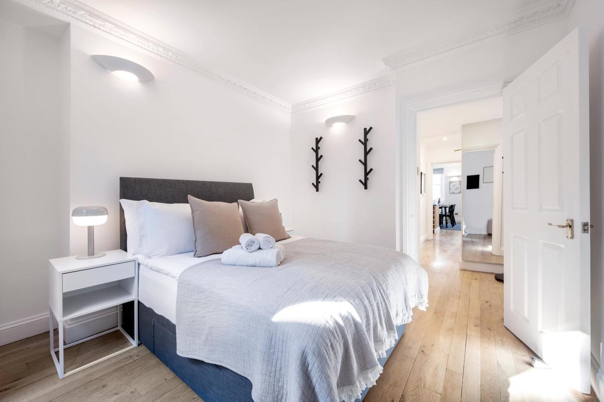 2 Bedr, 3 Beds, 1 Bath Thames, Trafalgar Sq Londýn Exteriér fotografie