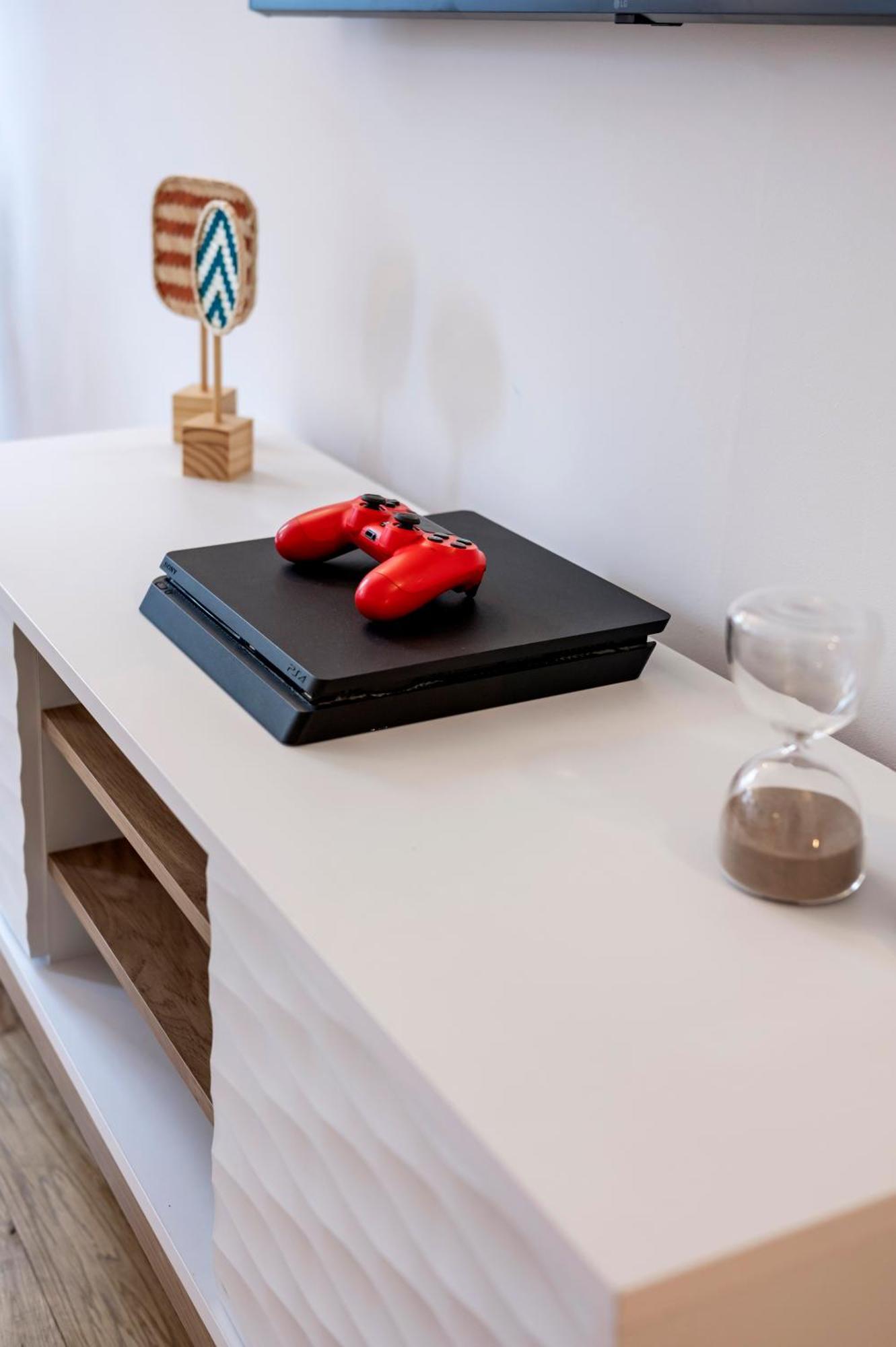 2 Bedr, 3 Beds, 1 Bath Thames, Trafalgar Sq Londýn Exteriér fotografie
